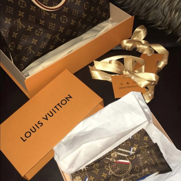 Meet your Posher, Tiffani - Picture 1 of 1